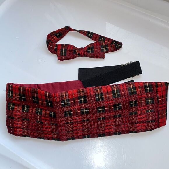 Vintage silk black & red plaid bow tie & cummerbund set - Picture 4 of 6